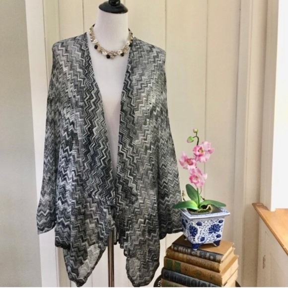 STEVE MADDEN Metallic Chevron Kimono Wrap - Picture 2 of 8